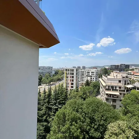 Blue -4people - View